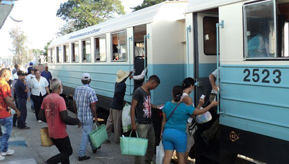 Paradas_y_horarios_en_trenes_en_Cuba