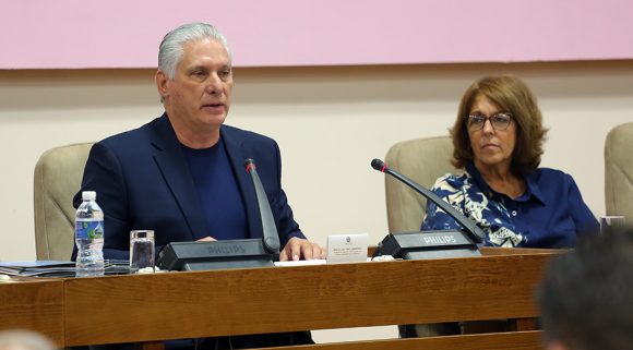 Sesion plenaria del congreso de la UNEAC_15 580x321