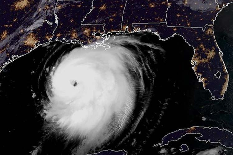 Imagen del satélite del huracán Laura