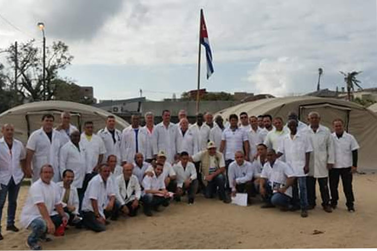 Médicos cubanos atieden damnificados Mozambique tras ciclón