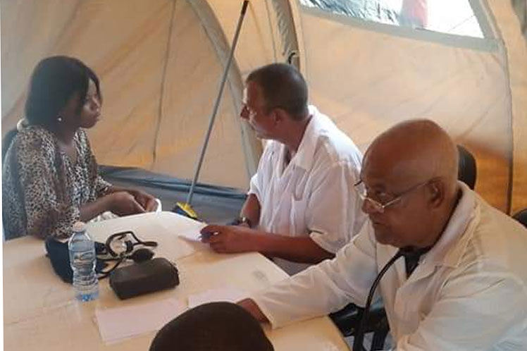 Médicos cubanos atieden damnificados Mozambique tras ciclón