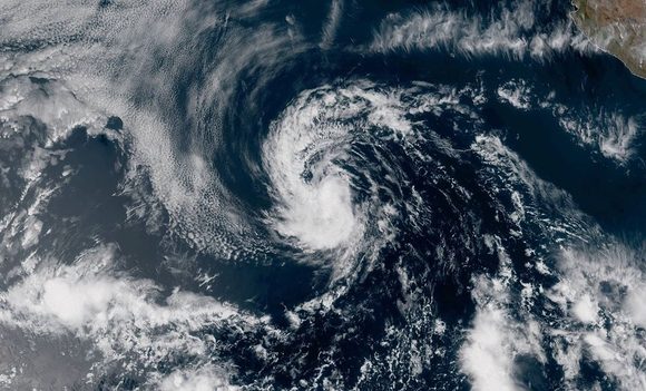 Primera depresión tropical del año en el nordeste del océano Pacífico. Imagen: NOAA/NESDIS.