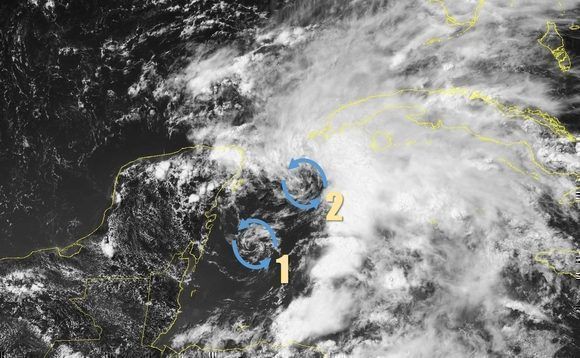 Es normal que en los ciclones débiles y poco organizados aparezcan dos o más centros de circulación en superficie. Imagen satelital del 25 de mayo, 3:22 p. m., NOAA.