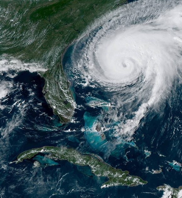 Huracán Humberto, lunes 16 de septiembre. Imagen: NOAA.