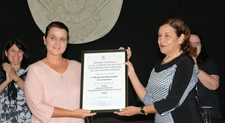 Entregan premio de Conservación del Patrimonio Documental cubano