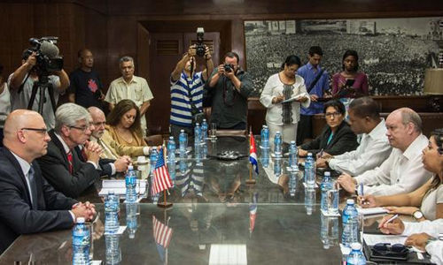 Delegaciones de Cuba y Estados Unidos reunidas