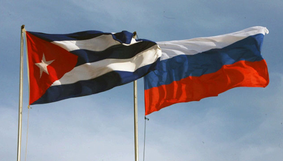 Cuba-Rusia firman acuerdo sobre desarrollo de las telecomunicaciones