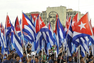 Banderas cubanas y la imagen del Che
