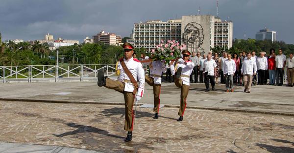 Oscar López Rivera recibe en Cuba Orden de la Solidaridad 