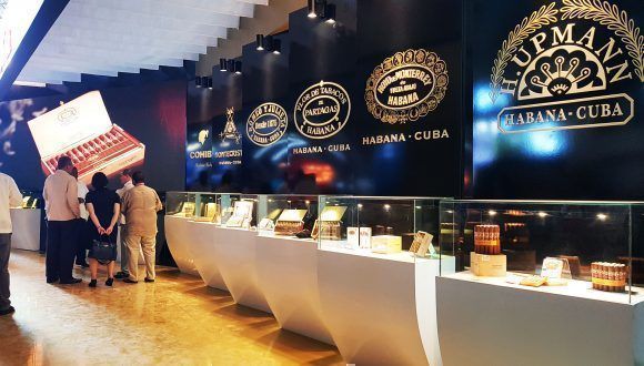 Habanos S.A. reitera su presencia en FIHAV 2018. Foto: Lisandra Romeo/ Cubadebate. Habanos S.A. reitera su presencia en FIHAV 2018. Foto: Lisandra Romeo/ Cubadebate.