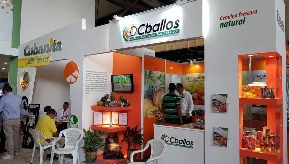 Numerosas empresas de la industria alimentaria en FIHAV 2018. Foto: Lisandra Romeo/ Cubadebate. Numerosas empresas de la industria alimentaria en FIHAV 2018. Foto: Lisandra Romeo/ Cubadebate.