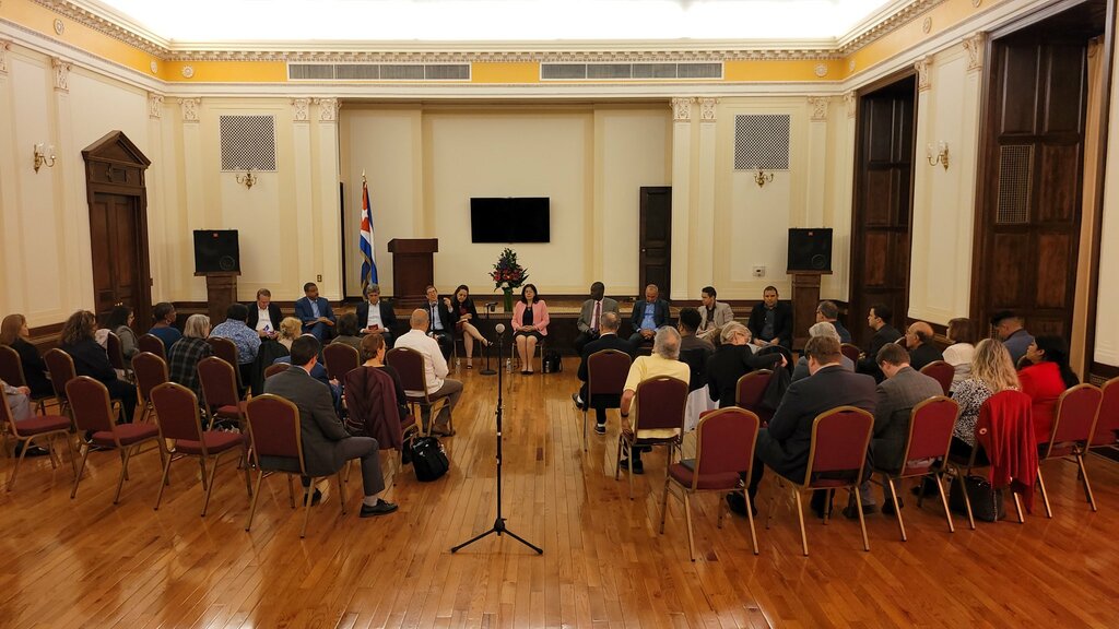 Canciller cubano se reúne con organizaciones estadounidenses