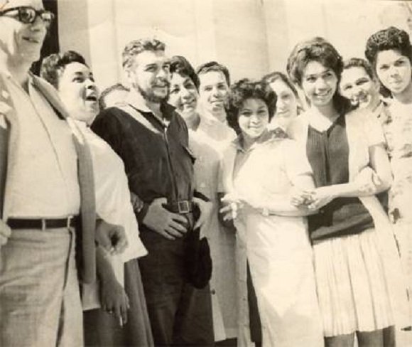 23 de mayo de 1963: Primera misión médica internacionalista cubana