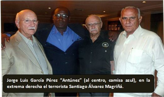 Antúnez junto a Santiago Álvarez Magriñat y otros personeros de Miami. 