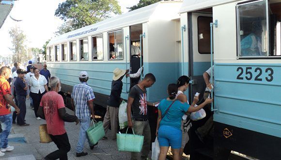 Paradas y horarios en trenes en Cuba