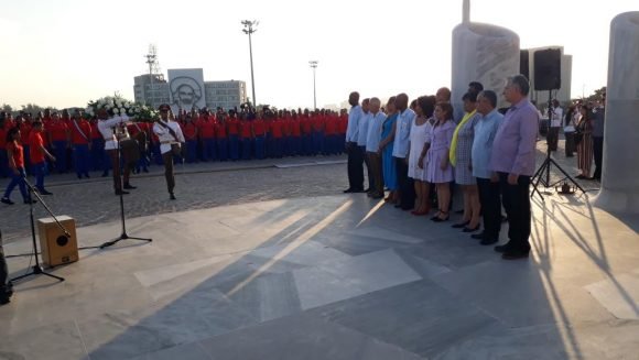 El presidente de los Consejos de Estado y de Ministros, Miguel Díaz-Canel Bermúdez, presidió el acto oficial de abanderamiento de la delegación cubana 