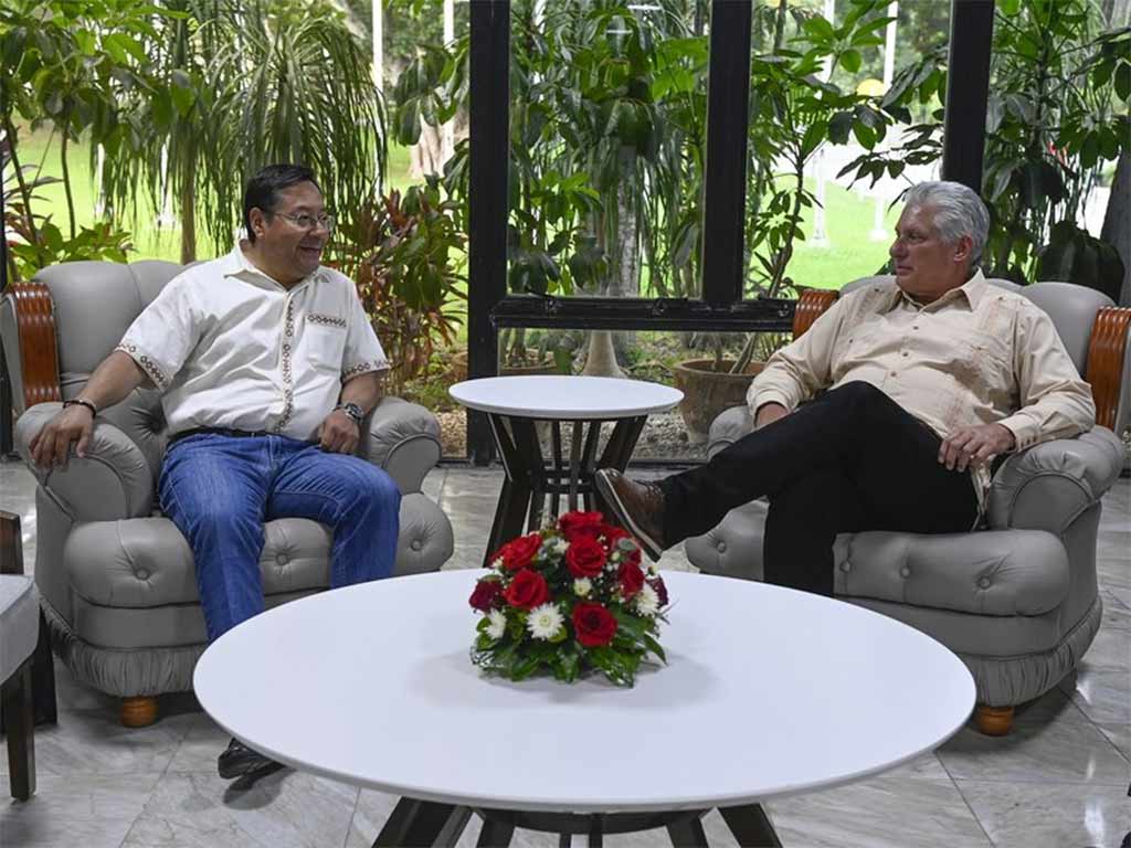 Presidentes de Cuba y Bolivia sostuvieron amistoso encuentro