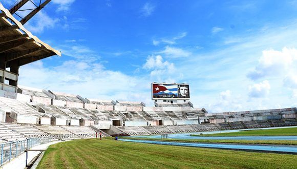La pista del Estadio Panamericano es una de las prioridades de la instalación. Foto: Mónica Ramírez