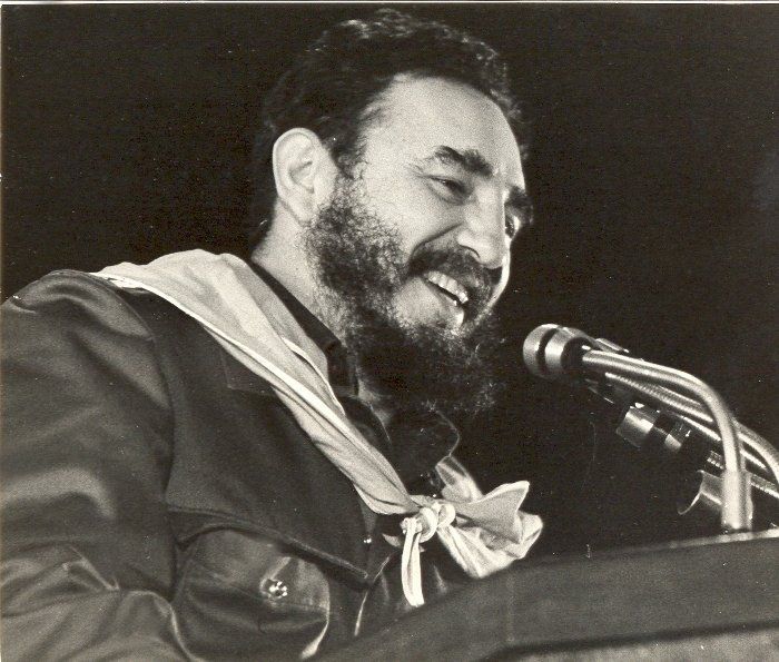 Fidel Castro en el acto por el XV Aniversario de la Fundación de los de los CDR, 28 de sptiembre de 1975. Foto: Fidel Soldado de las Ideas