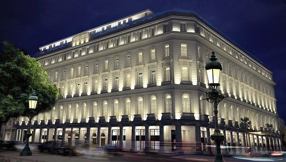 El Hotel Manzana Kempinski ha cambiado el paisaje de esta zona tan urbana y tan popular de La Habana. 