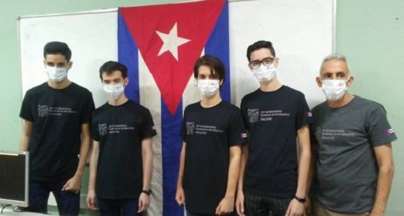 Cubanos participan en la Olimpiada Internacional de Informática. Foto: Universidad de Villa Clara
