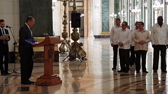 erguéi Lavrov interviene en el acto de inauguración de la obra de restauración de la Estatua de la República en el Capitolio Nacional. Foto: Angélica Paredes/ Radio Rebelde.