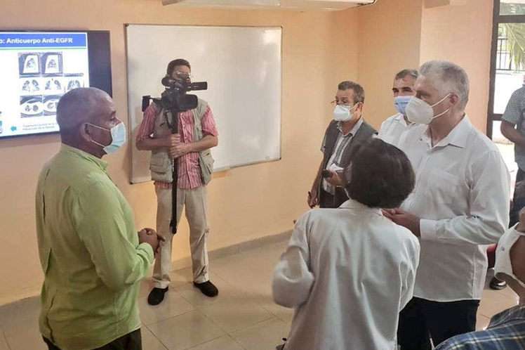 Presidente de Cuba recorre sitios vinculados a lucha contra Covid-19