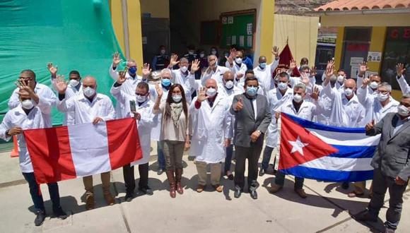 Conferencia de prensa ofrecida por la brigada médica. Foto: Perú 21
