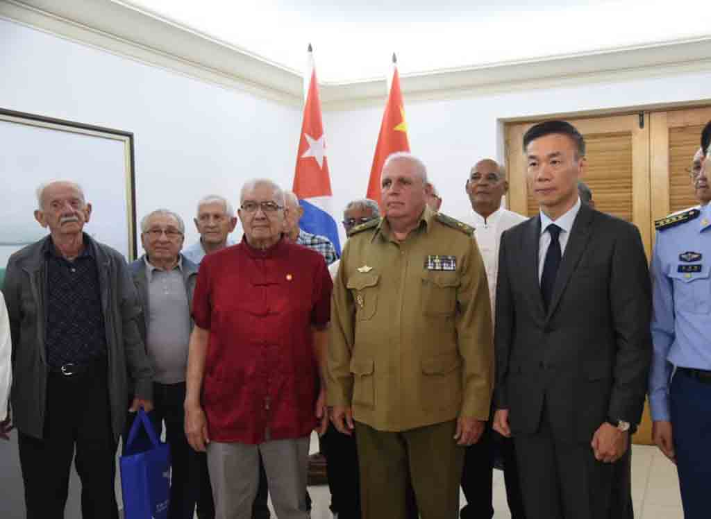 delegación de la Fuerza Aérea de China en Cuba