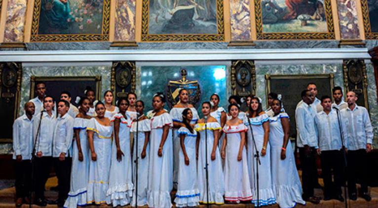 Academia de Canto Mariana de Gonitch festeja sus 15 años