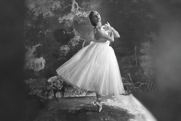 Bailarina cubana Alicia Alonso en Giselle Bailarina cubana Alicia Alonso en Giselle