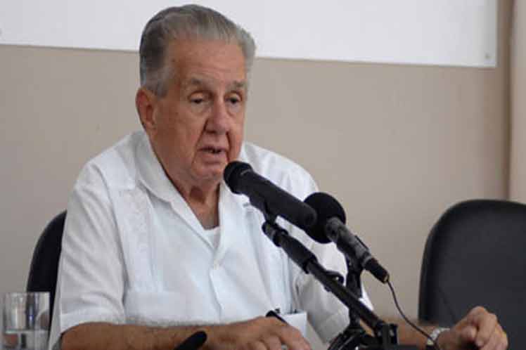 Doctor Rodrigo Álvarez Cambras