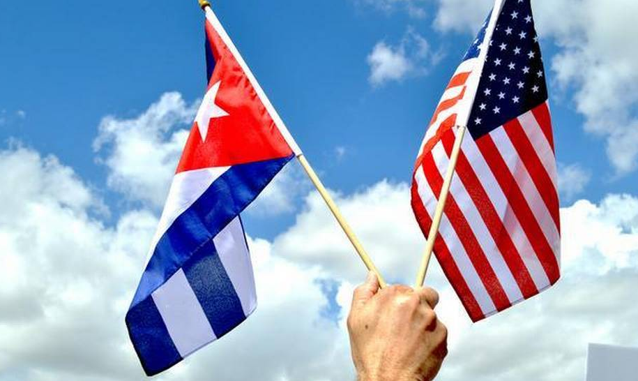 banderas de Cubay Estados Unidos