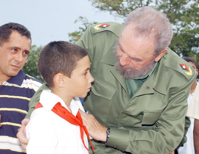 Elián vive orgulloso de ser hijo del pueblo cubano