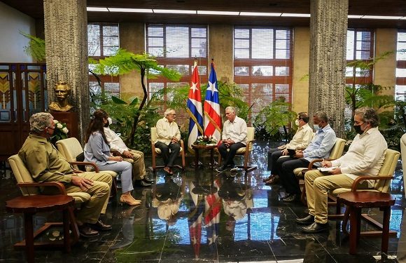 Miguel Díaz-Canel Bermúdez sostuvo un intercambio con delegación del Movimiento Independentista Nacional Hostosiano