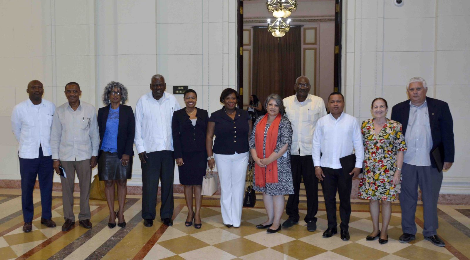Esteban Lazo y embajadores de naciones del Caribe