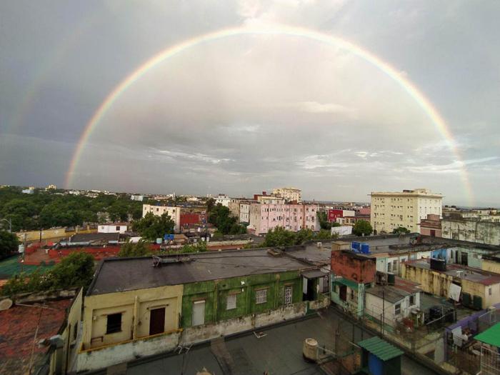 Un bello arcoíris fue observado en La Habana tras el paso de la tormenta tropical Laura. Foto: tomada de Radio Rebelde digital