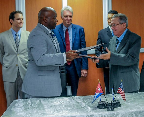 Firman Cuba y Estados Unidos memorando de entendimiento en actividad portuaria 