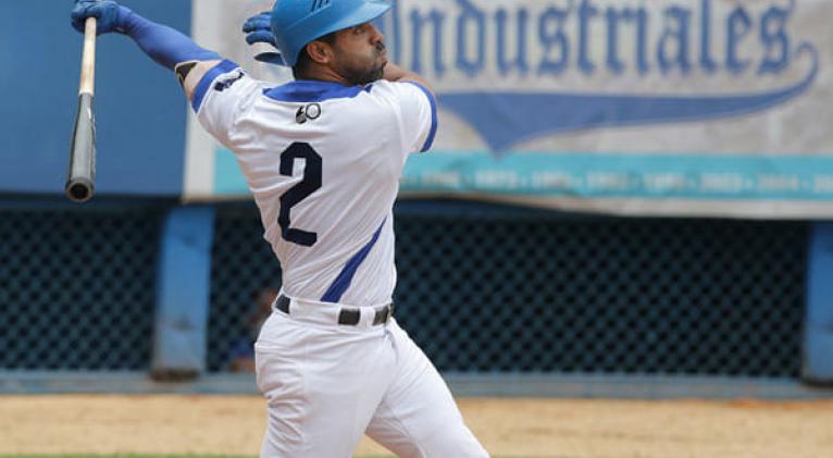 Leones de Industriales Leones de Industriales