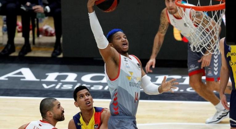 Jasiel Rivero sigue bien con Burgos en baloncesto de España
