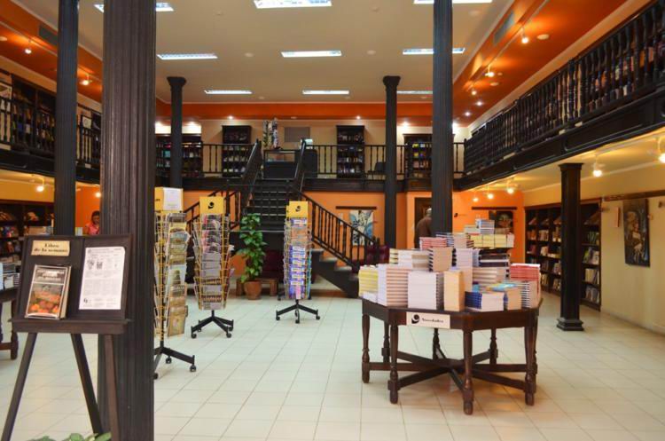 Librería Fayad Jamís, en Obispo 261, entre Cuba y Aguiar, en el Centro Histórico capitalino.