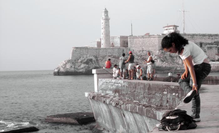 El Malecón habanero es uno de los lugares más visitados en la capital cubana. Foto: Jorge Luis Sánchez Rivera 