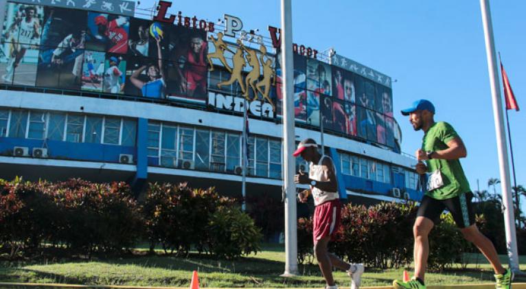 Convocan en Cuba a carrera por la paz desde el barrio