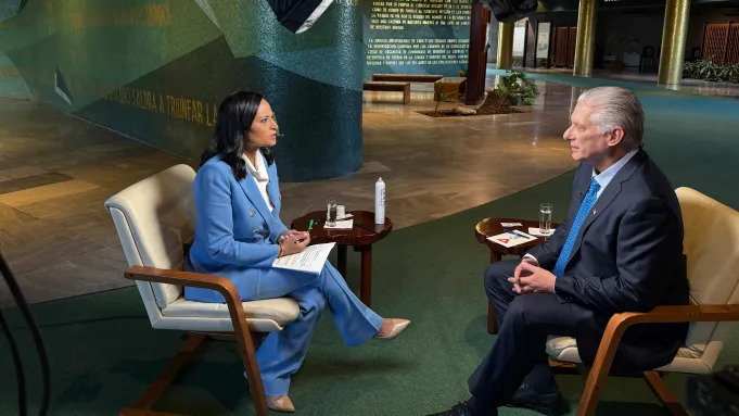 Kristen Welker, moderadora del programa «Meet the Press» de NBC News entrevista al presidente cubano Miguel Díaz-Canel. Kristen Welker, moderadora del programa «Meet the Press» de NBC News entrevista al presidente cubano Miguel Díaz-Canel.