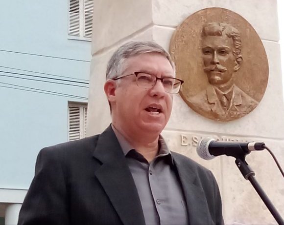 Reinauguran en La Habana monumento al pelotero mambí Emilio Sabourín