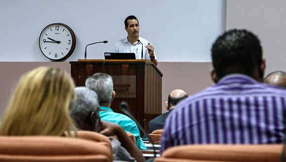 Ramsé Montes, durante su conferencia en Universidad 2020. Foto:Abel Padrón Padilla/Cubadebate.