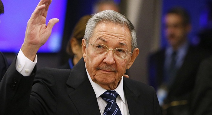 Envía el General de Ejército Raúl Castro saludo a la juventud cubana