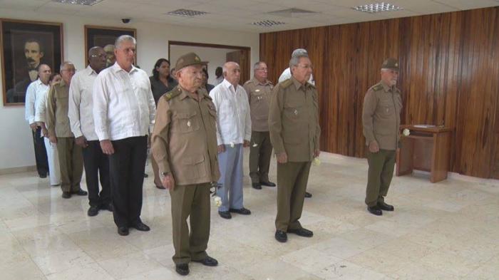 Firmó Raúl el juramento de fidelidad al Concepto de Revolución y rindió póstumo homenaje al Comandante en Jefe Fidel Castro.