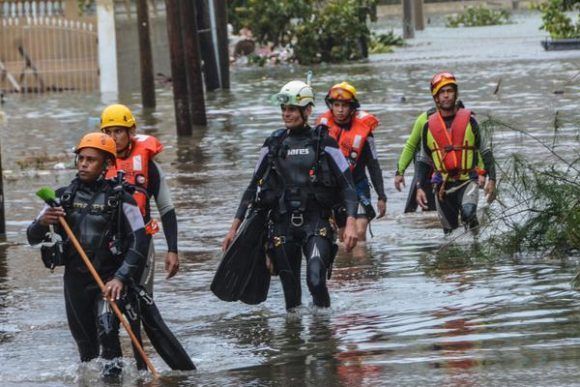 Habaneros comienzan labores de recuperación tras paso de Irma