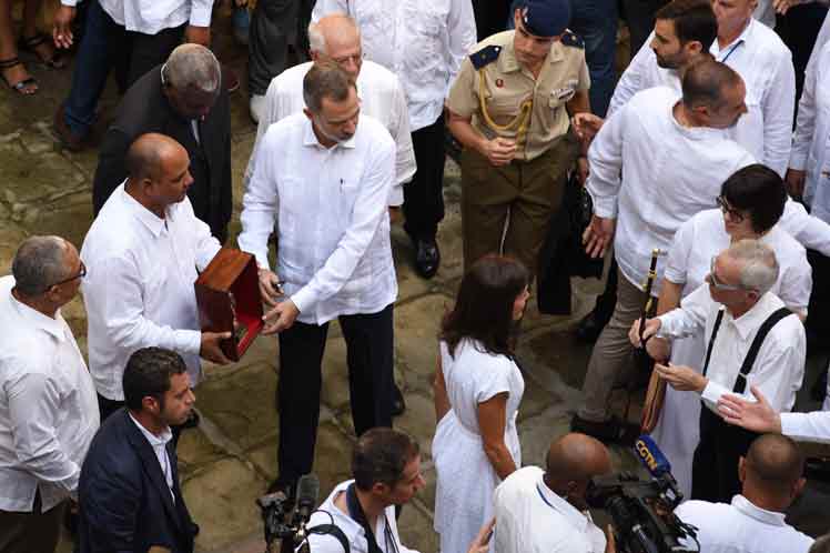 Condecora rey Felipe VI a historiador de La Habana, Eusebio Leal